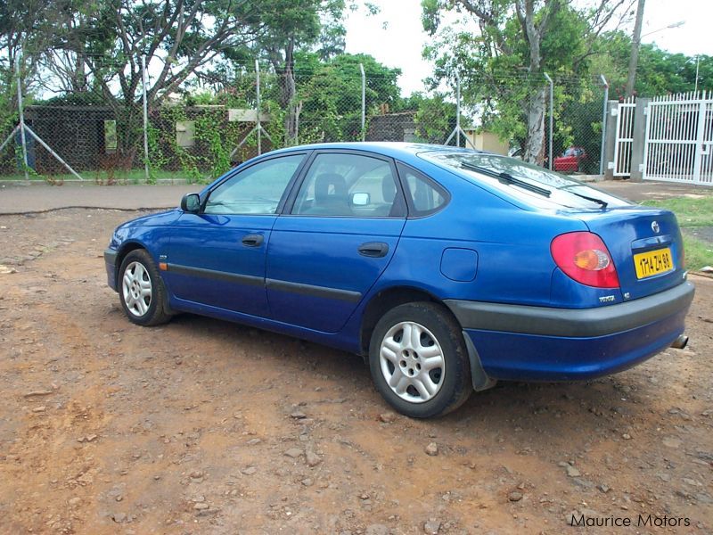 Used Toyota Avensis MK1 | 1998 Avensis MK1 for sale | Ave des Espadons