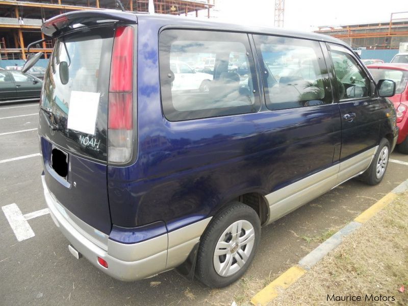 Toyota liteace noah