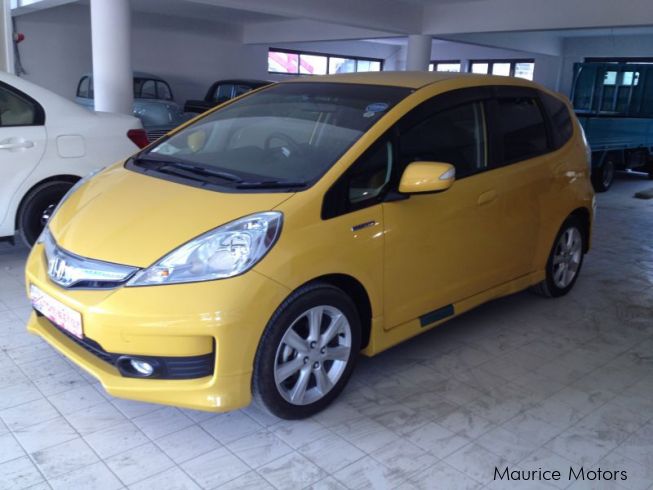Used Honda FIT - RS HYBRID - YELLOW  2013 FIT - RS HYBRID 
