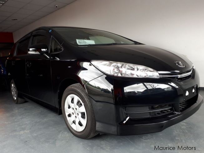 Used Toyota Wish  2014 Wish for sale  Bon Accueil Toyota 