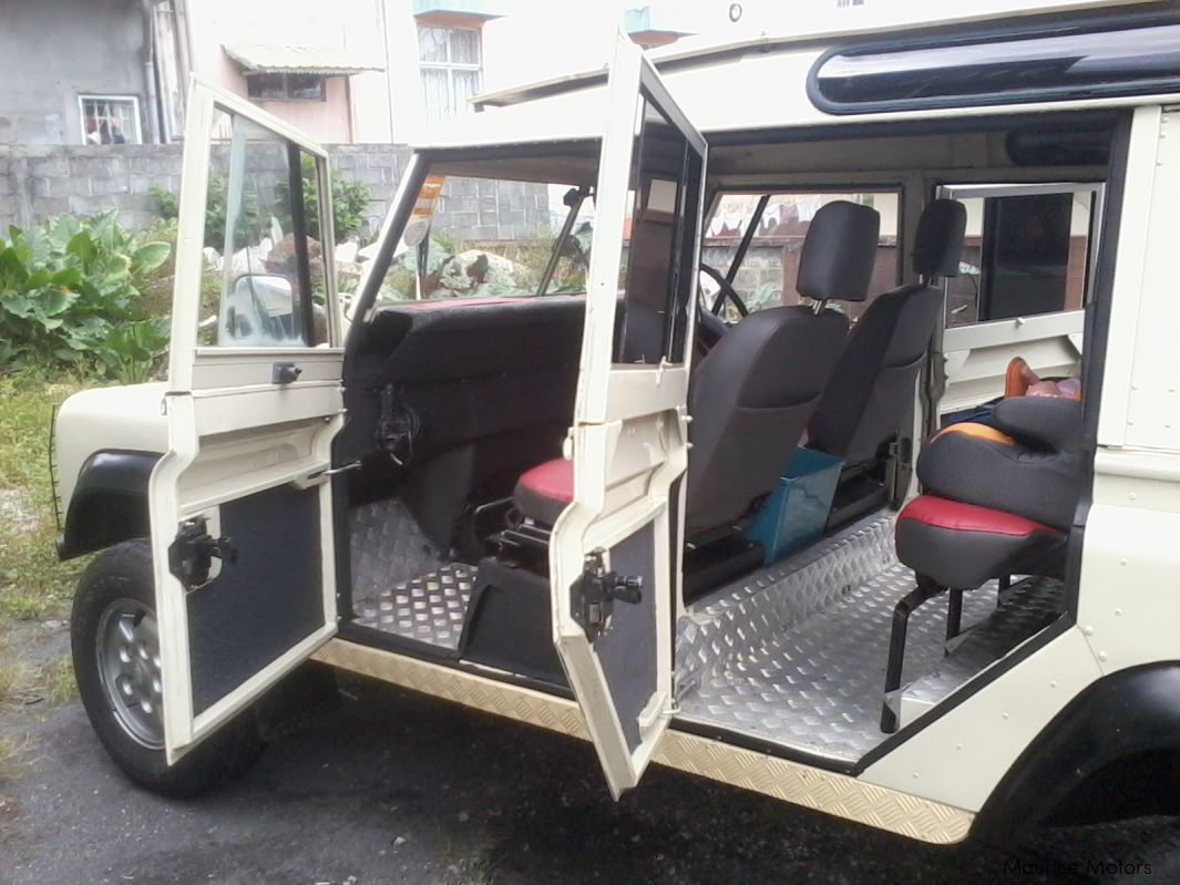 Land Rover Defender 109 in Mauritius