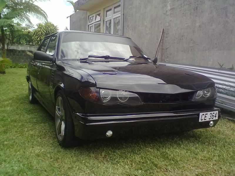 Peugeot 305 GT in Mauritius
