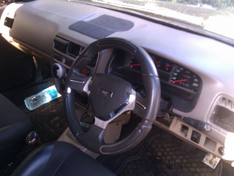 Peugeot 305 GT in Mauritius