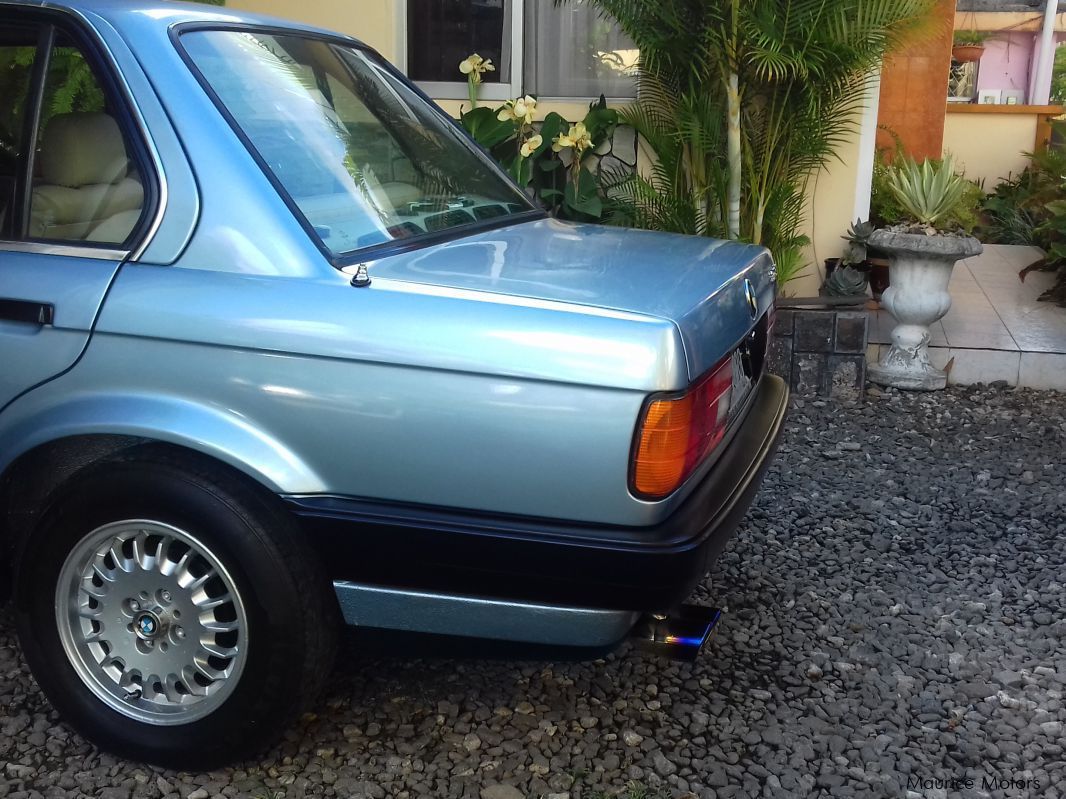 BMW E30 in Mauritius