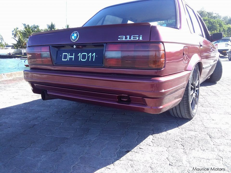 BMW E30 in Mauritius