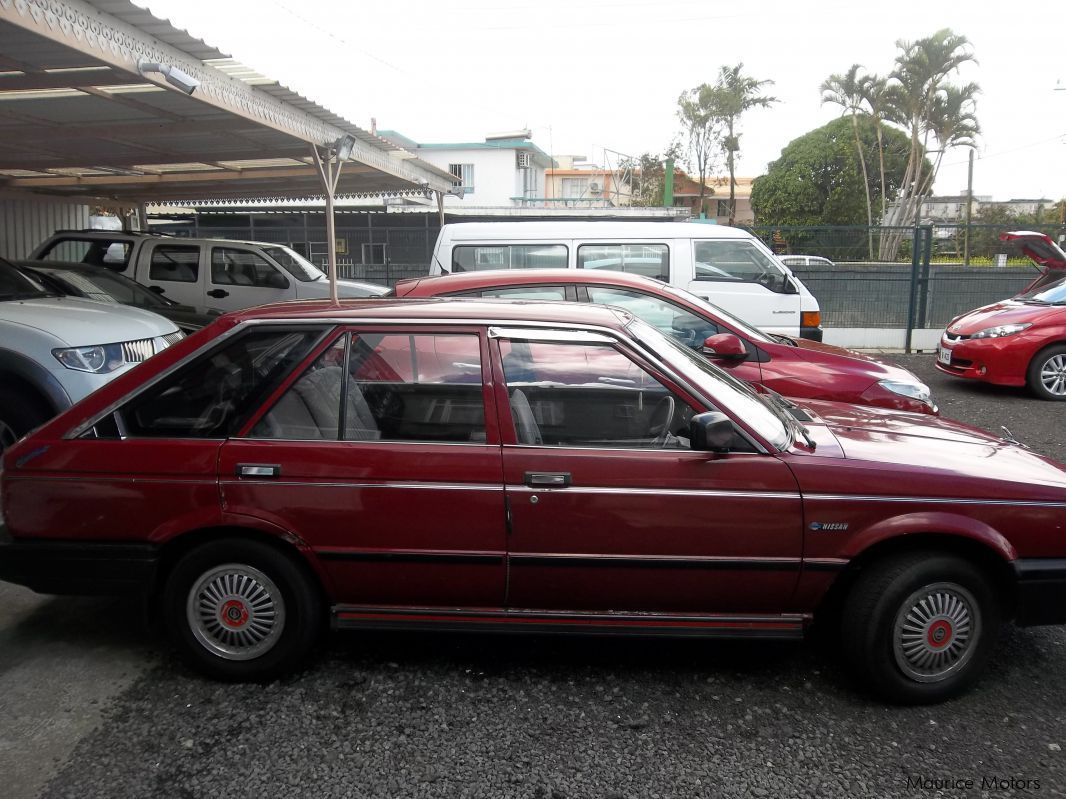 Nissan SUNNY LX in Mauritius