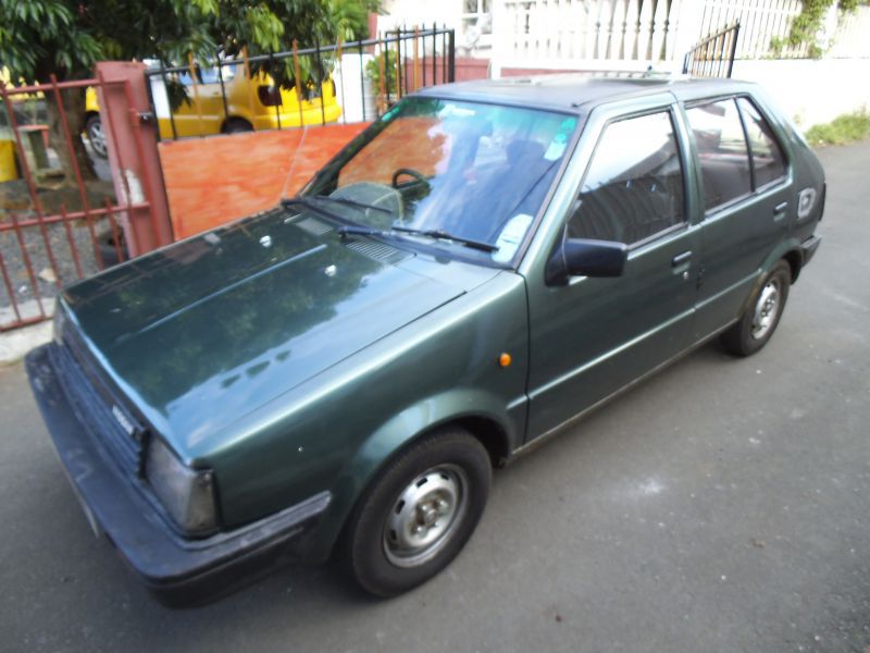 Nissan march k10