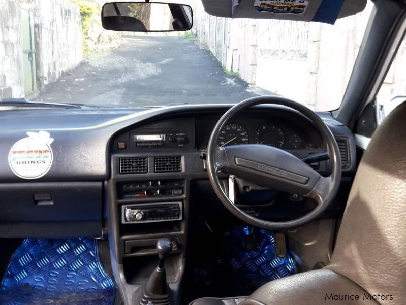 Toyota Corolla EE96 autovan in Mauritius