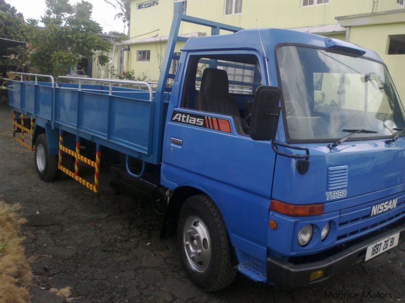 Nissan Nissan Atlas 300, Turbo in Mauritius