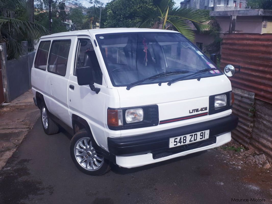 Toyota Liteace Dx in Mauritius