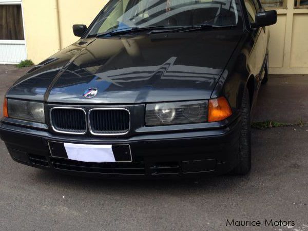 BMW 318iS in Mauritius