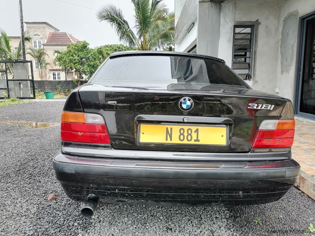 BMW 316i E36  in Mauritius