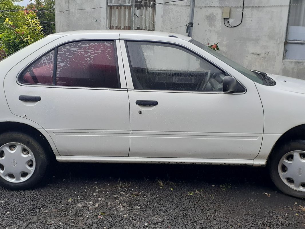 Nissan Sunny B14 in Mauritius