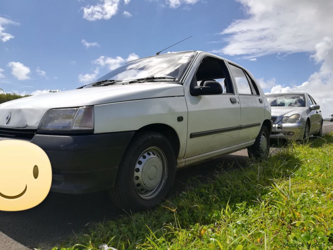 Renault Clio 1.1 in Mauritius