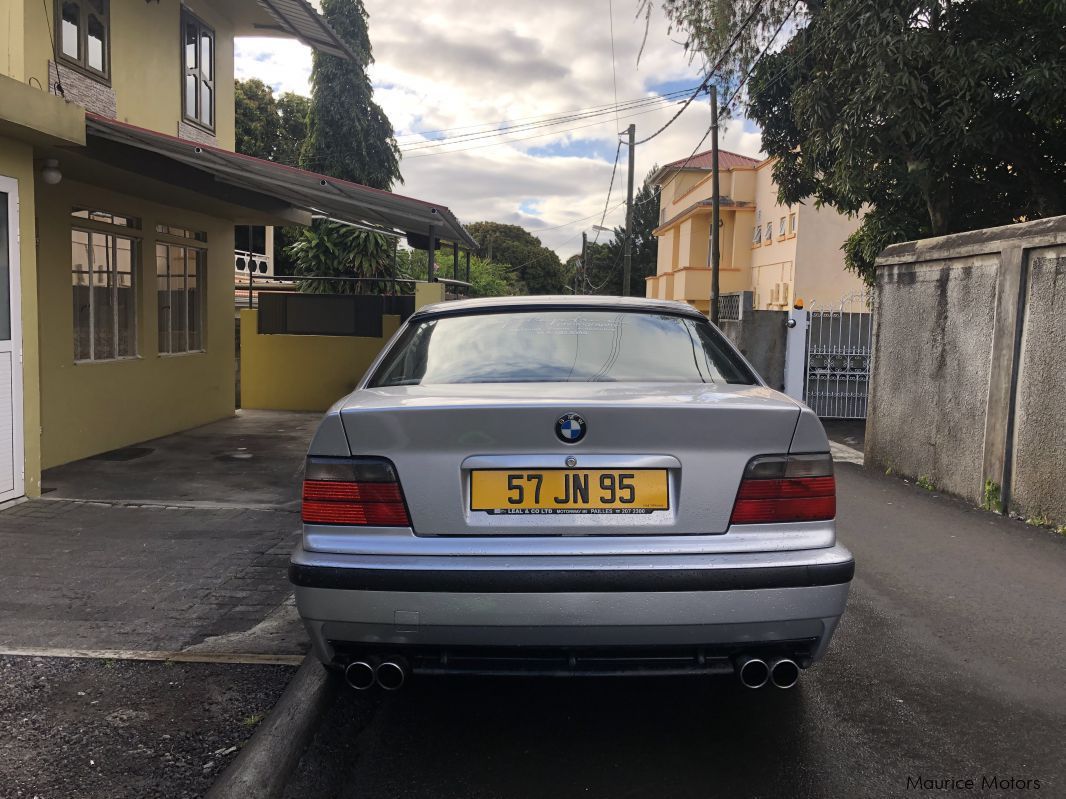 BMW E36 320i in Mauritius