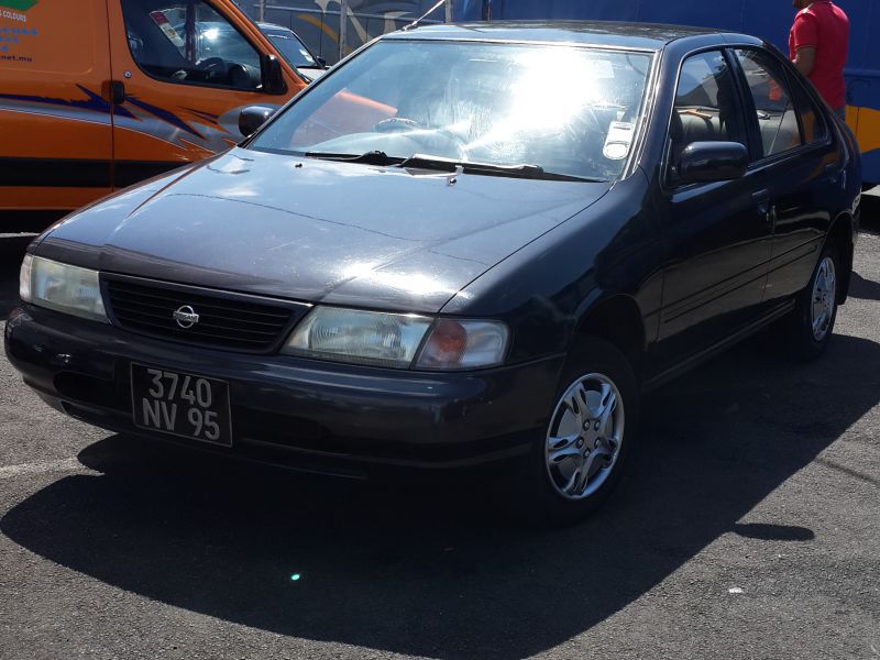 Nissan Sentra B14 in Mauritius