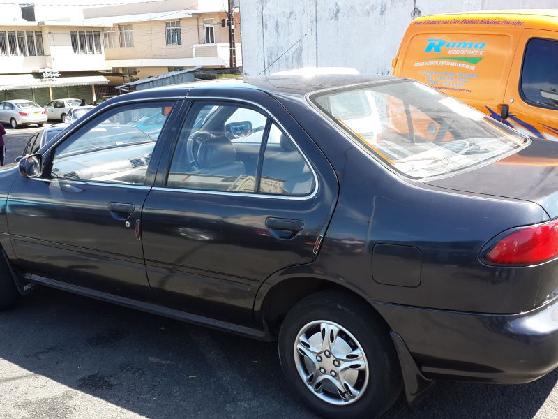 Nissan Sentra B14 in Mauritius
