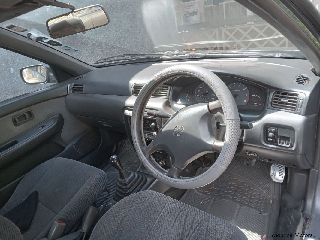 Nissan Sunny b14 in Mauritius