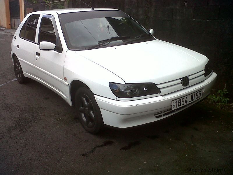 Peugeot 306 XN in Mauritius