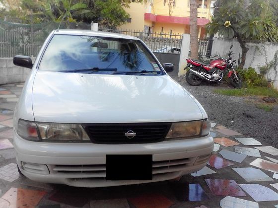 Nissan Sunny B14 in Mauritius