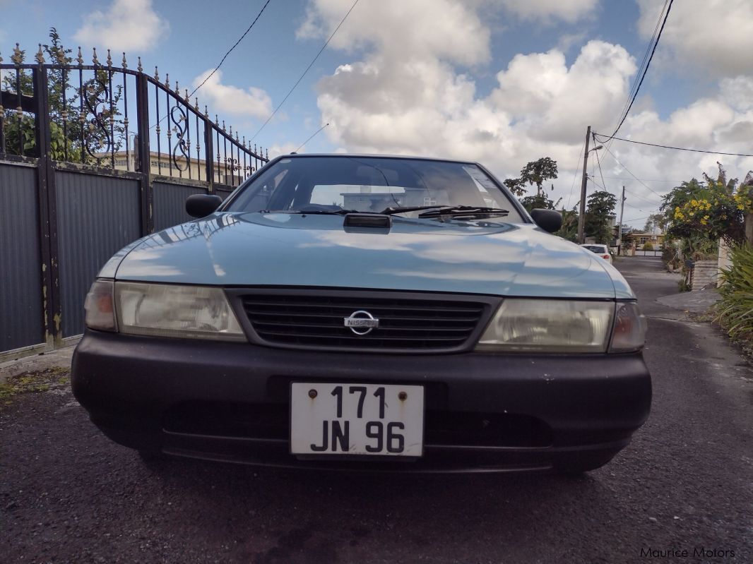 Nissan Sunny B14 in Mauritius