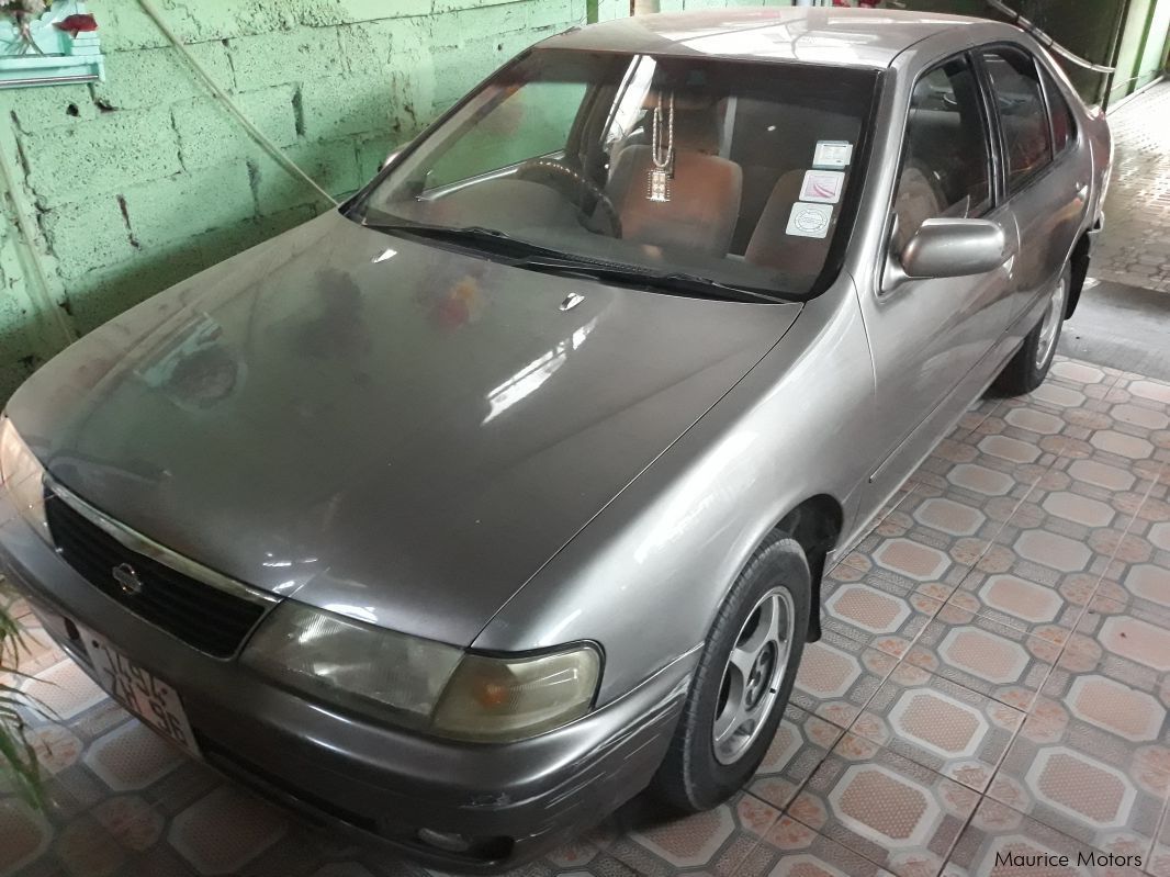 Nissan Sunny B14 in Mauritius