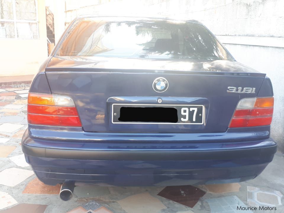 BMW 318i E36 in Mauritius