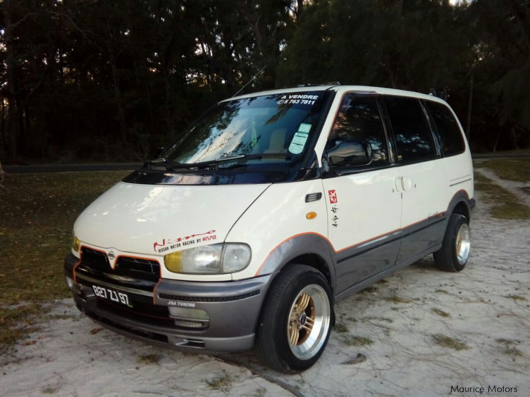 Nissan serena in Mauritius