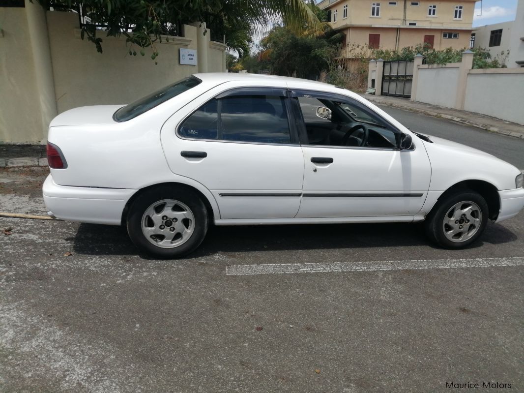 Nissan sunny in Mauritius