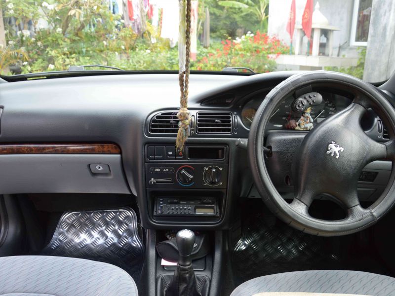 Peugeot 406 ST in Mauritius