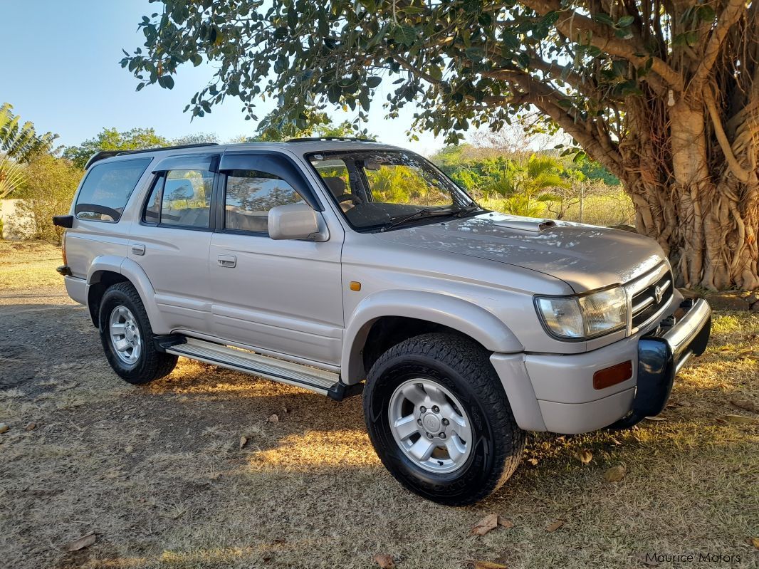 Toyota Hilux Surf SSR-G in Mauritius