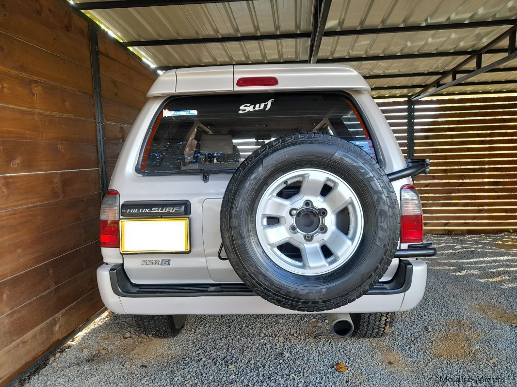 Toyota Hilux Surf SSR-G in Mauritius