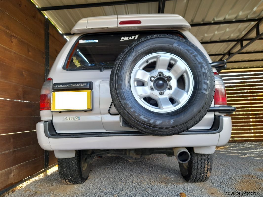 Toyota Hilux Surf SSR-G in Mauritius