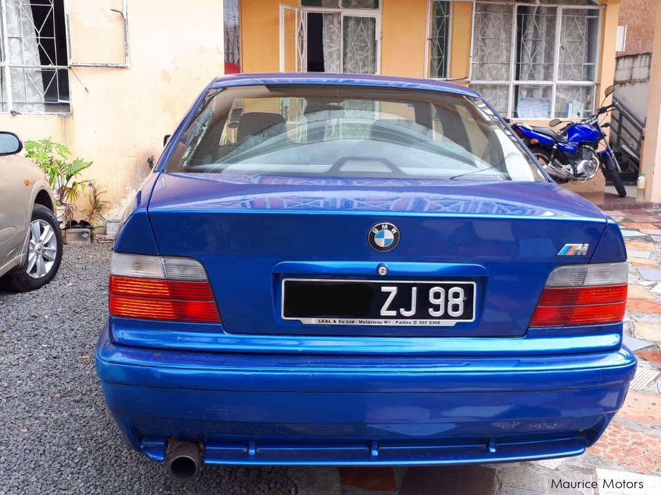 BMW 320i E36 in Mauritius