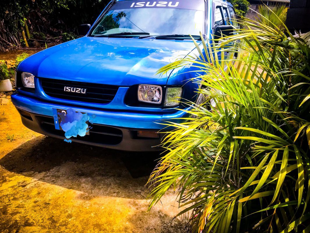 Isuzu KB 280 DT LX in Mauritius