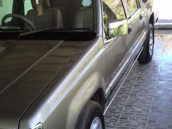 Mazda B2500 in Mauritius