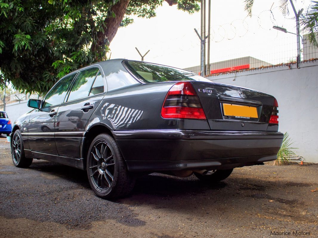 Mercedes-Benz C180 in Mauritius