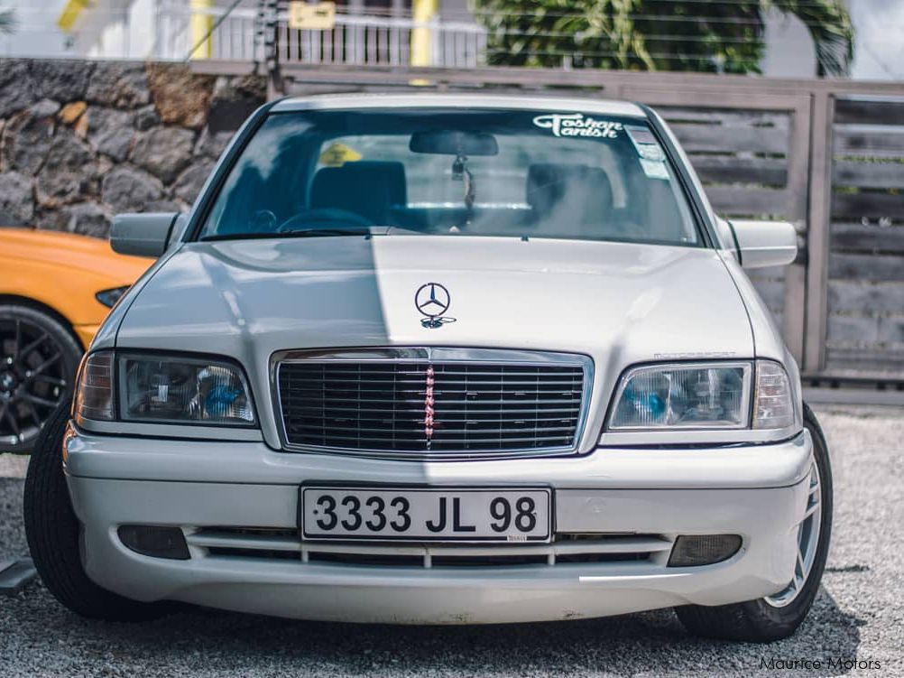 Mercedes-Benz W 202 C180 in Mauritius