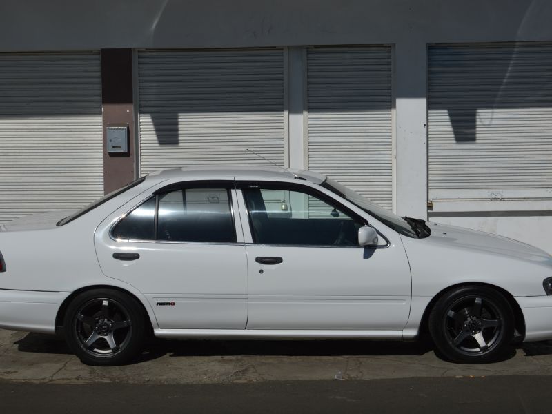 Nissan B14 in Mauritius