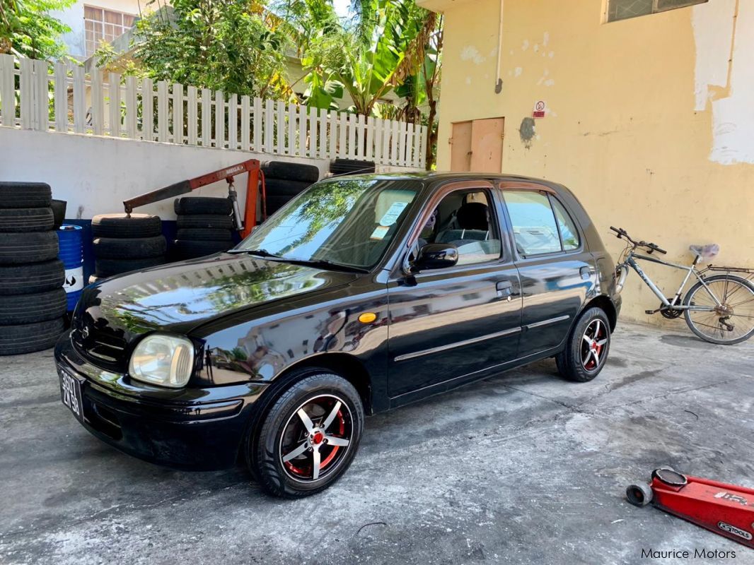 Nissan March EK11 in Mauritius