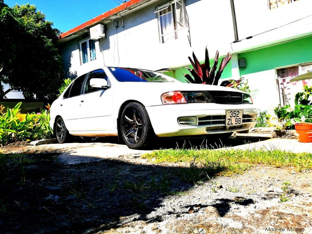 Nissan SUNNY B14 in Mauritius