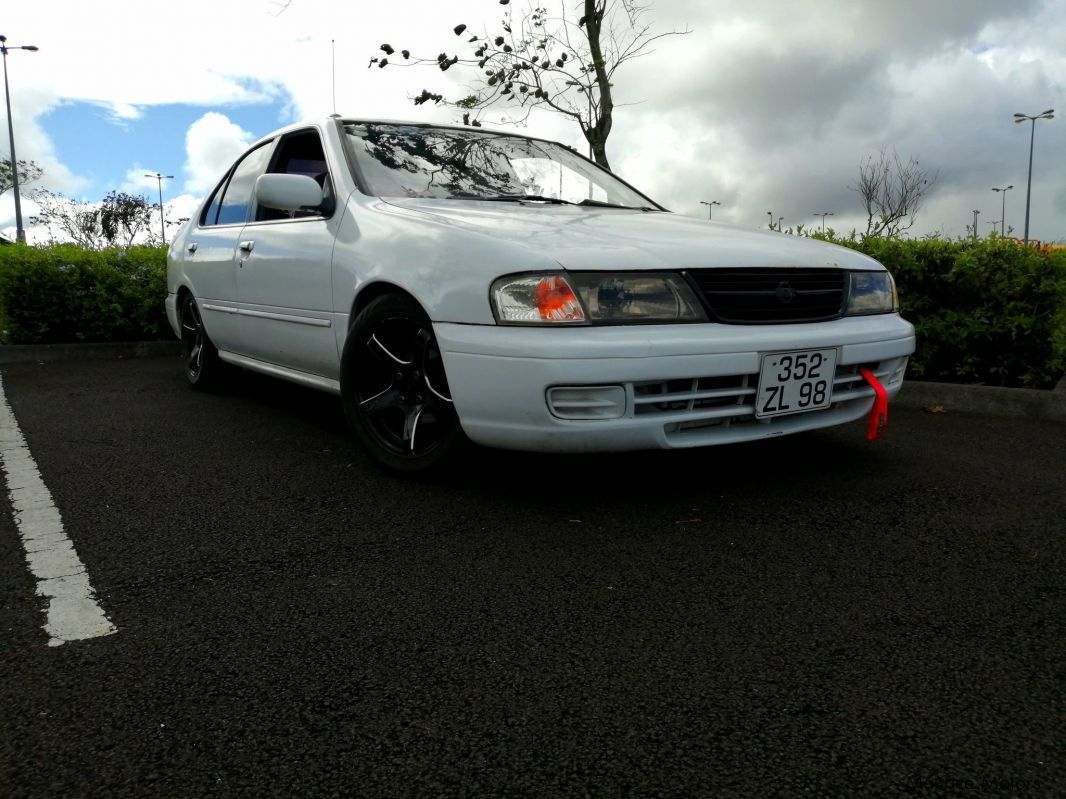 Nissan SUNNY B14 in Mauritius