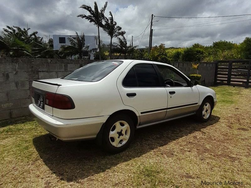 Nissan Sunny B14 in Mauritius