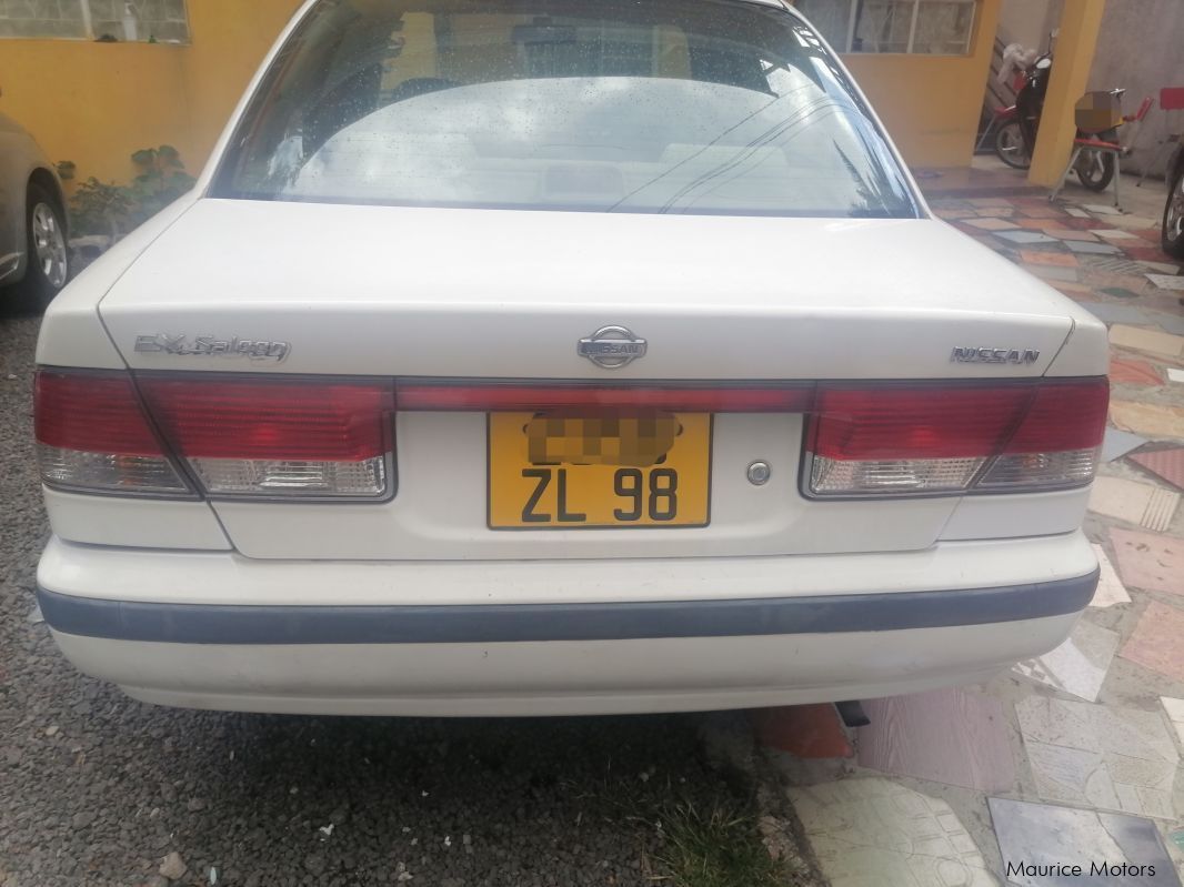 Nissan Sunny B15 in Mauritius