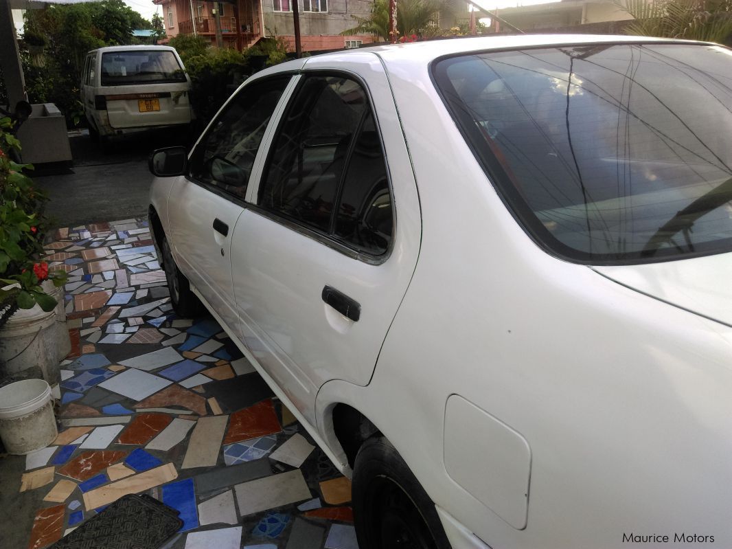Nissan sunny in Mauritius