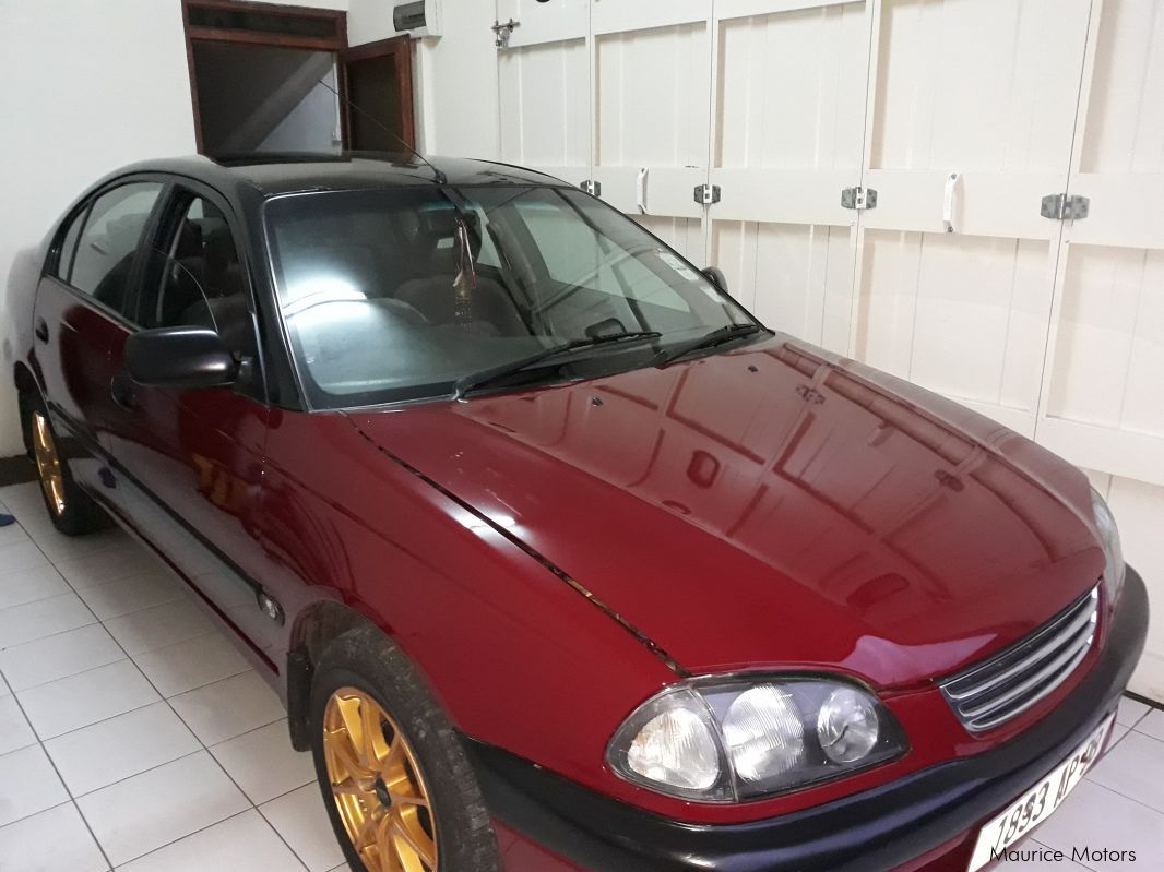 Toyota Avensis Model AT 220 in Mauritius