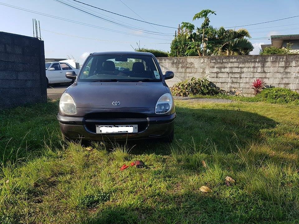 Toyota Duet in Mauritius