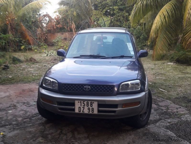 Toyota RAV4 in Mauritius