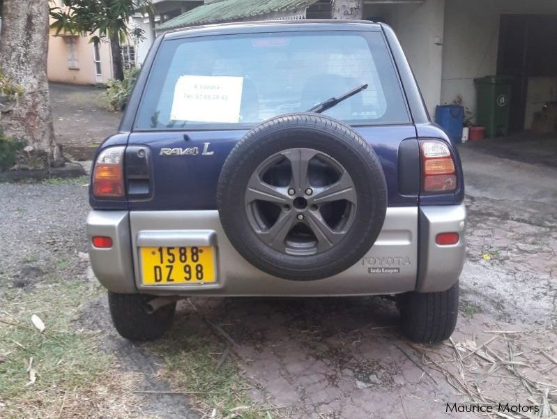 Toyota RAV4 in Mauritius