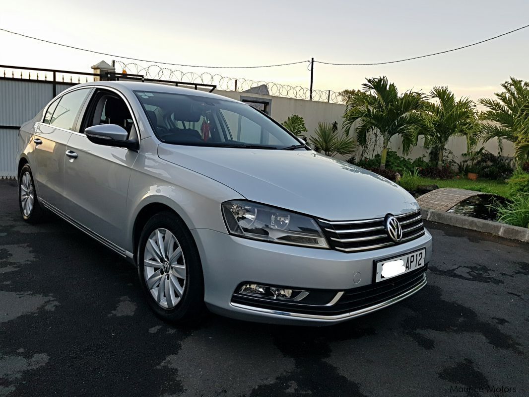 Toyota Starlet reflect in Mauritius